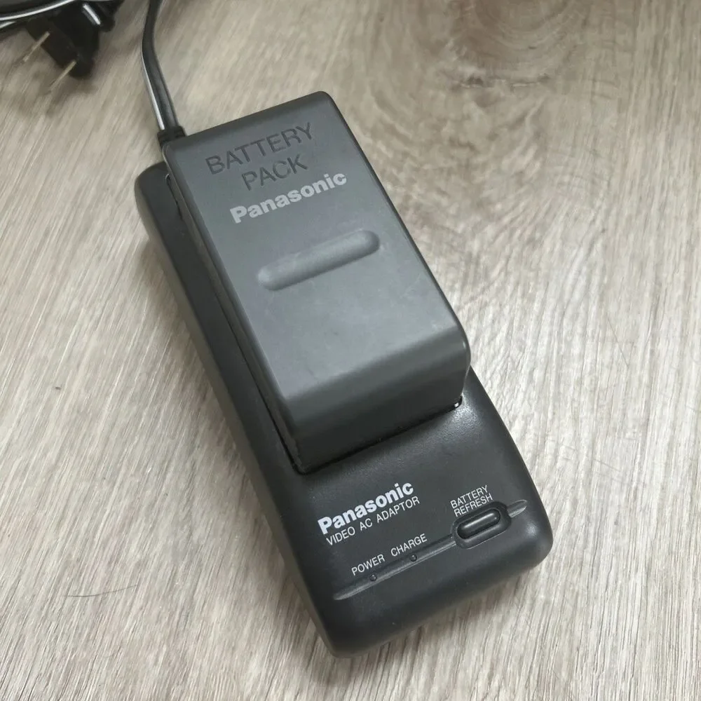 Panasonic Palmcorder PV-43D VHS-C Camcorder w/ Accessories FOR PARTS Bad Battery